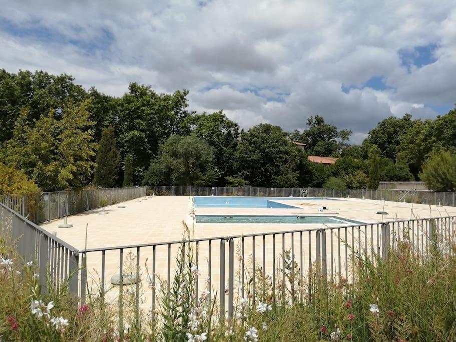 Le Soleil D Eugenie Appartement Dans Residence Avec Piscine Commune Pres De Carcassonne Olonzac Εξωτερικό φωτογραφία