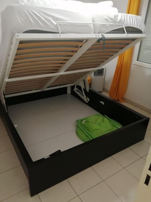 Le Soleil D Eugenie Appartement Dans Residence Avec Piscine Commune Pres De Carcassonne Olonzac Εξωτερικό φωτογραφία